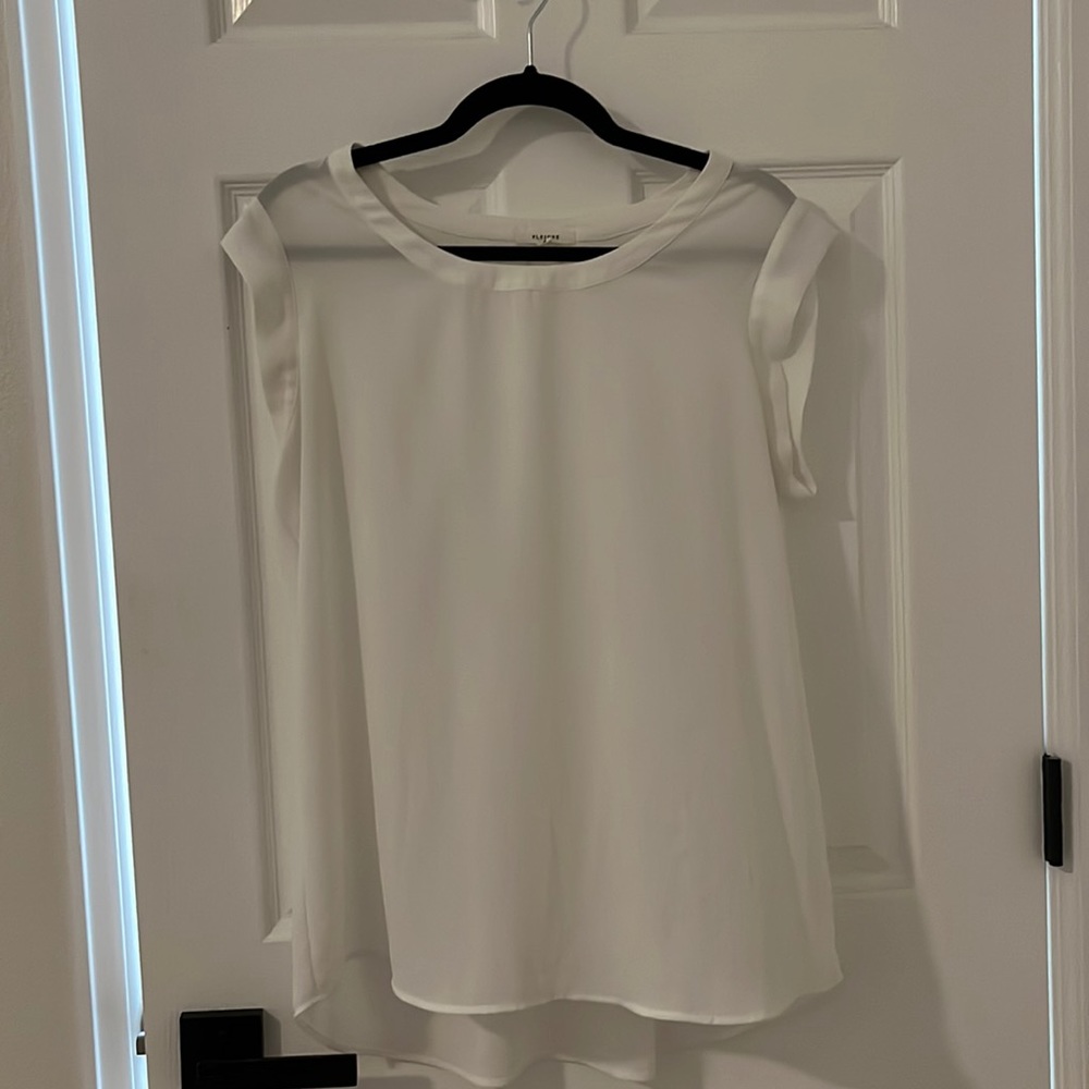 Pleione white cap sleeve blouse. Size M